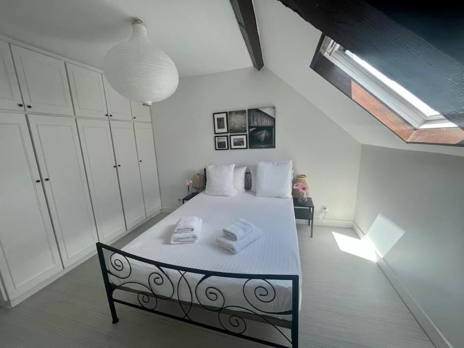 Maison Faure - Centre - Jardin - Garage Apartment *